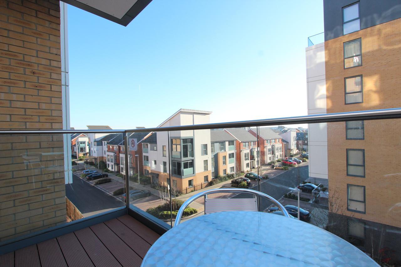 Contemporary Apartments With Secure Parking Ρίντινγκ Εξωτερικό φωτογραφία