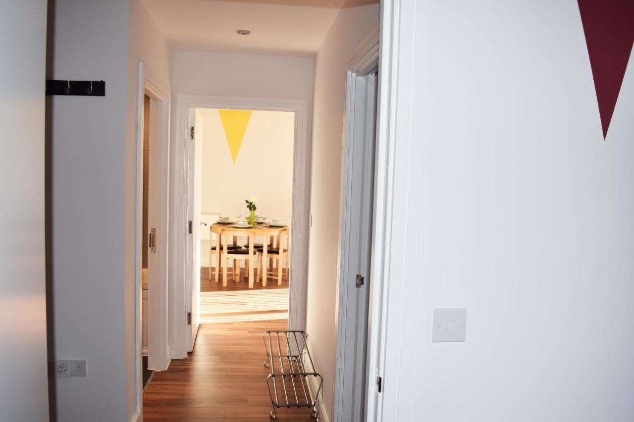 Contemporary Apartments With Secure Parking Ρίντινγκ Εξωτερικό φωτογραφία